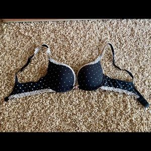 Victoria’s Secret 34B Padded Bra